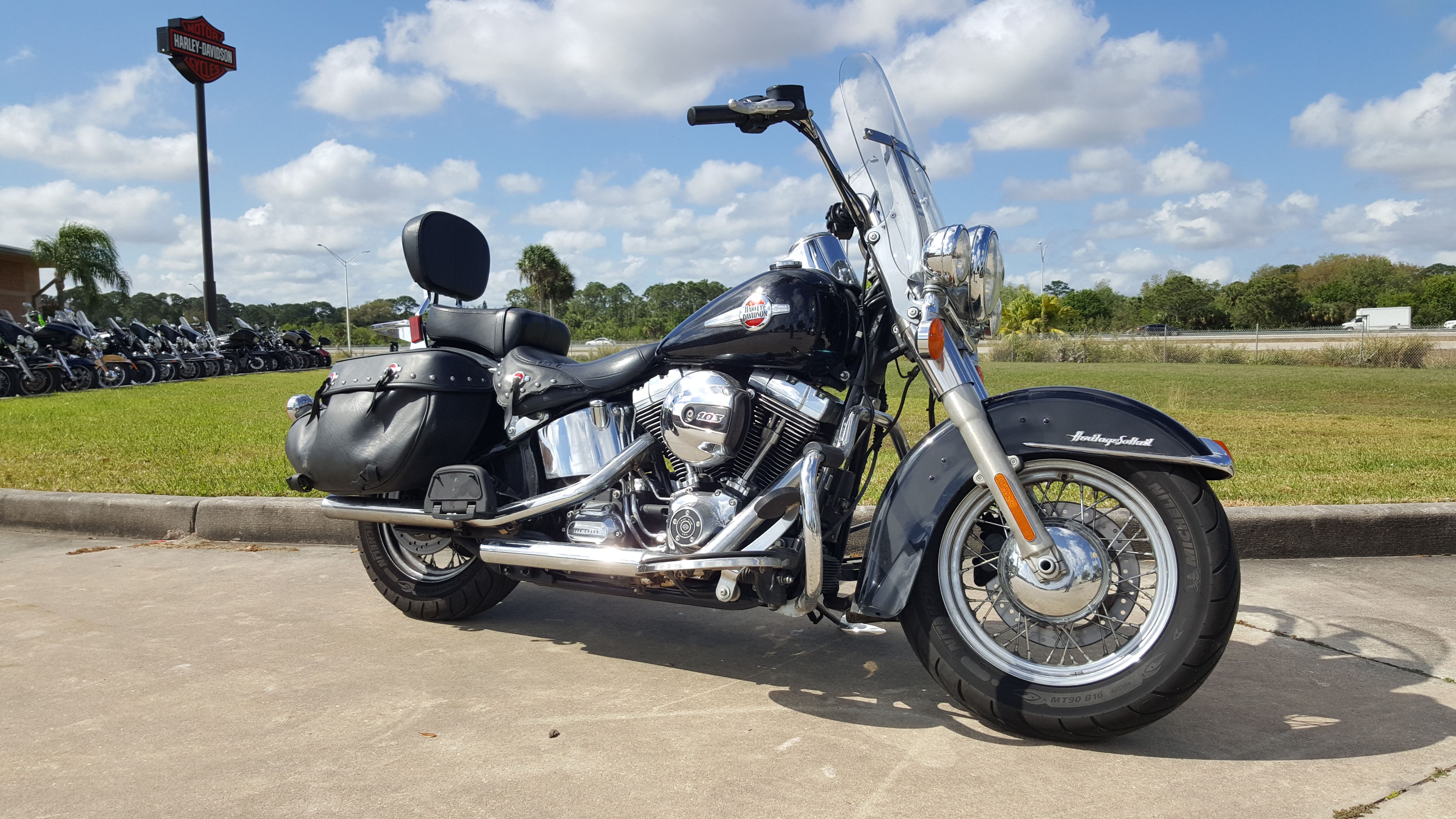 Pre-Owned 2016 Harley-Davidson Heritage Softail Classic in Palm Bay