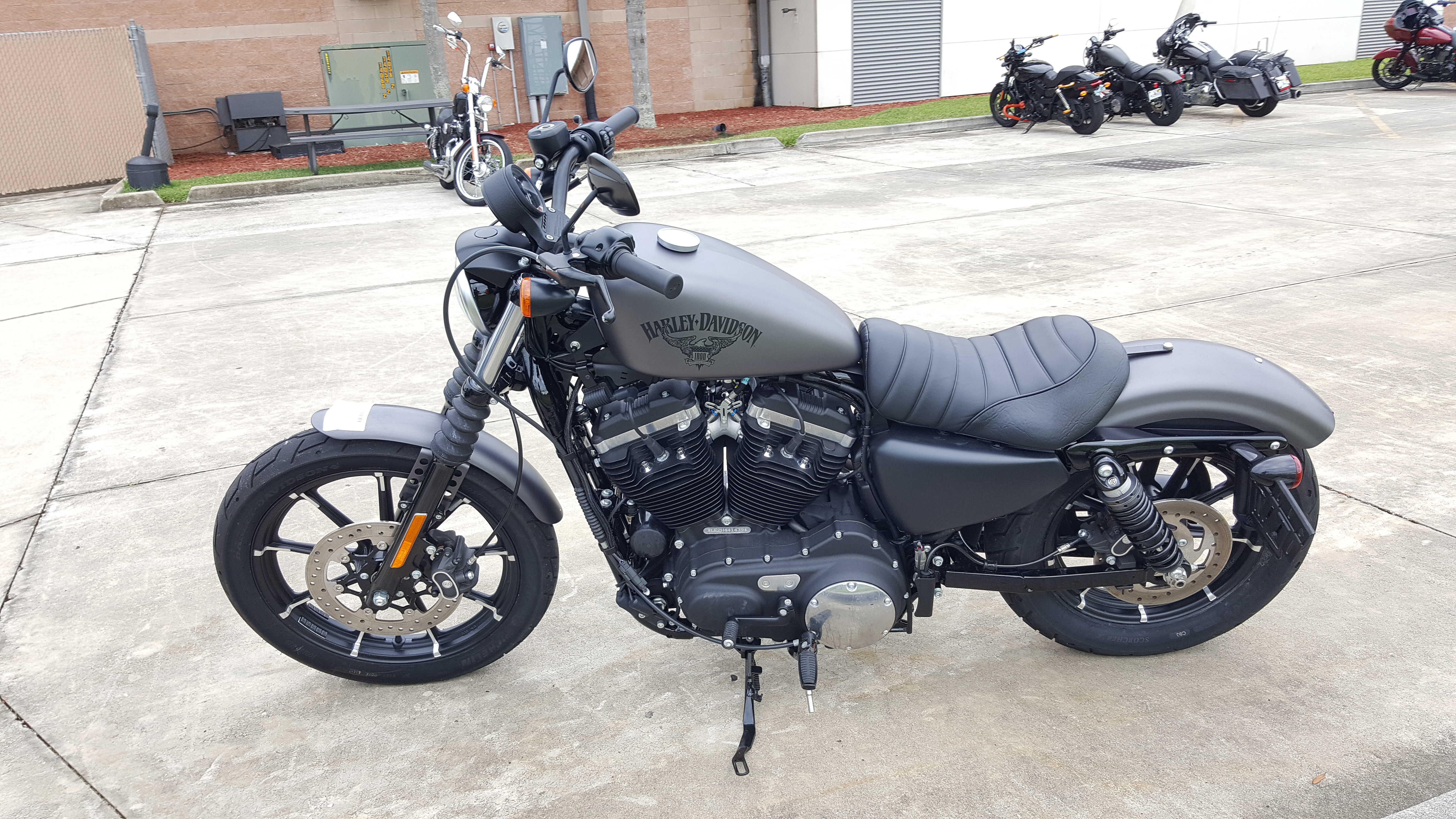 2017 iron 883 value