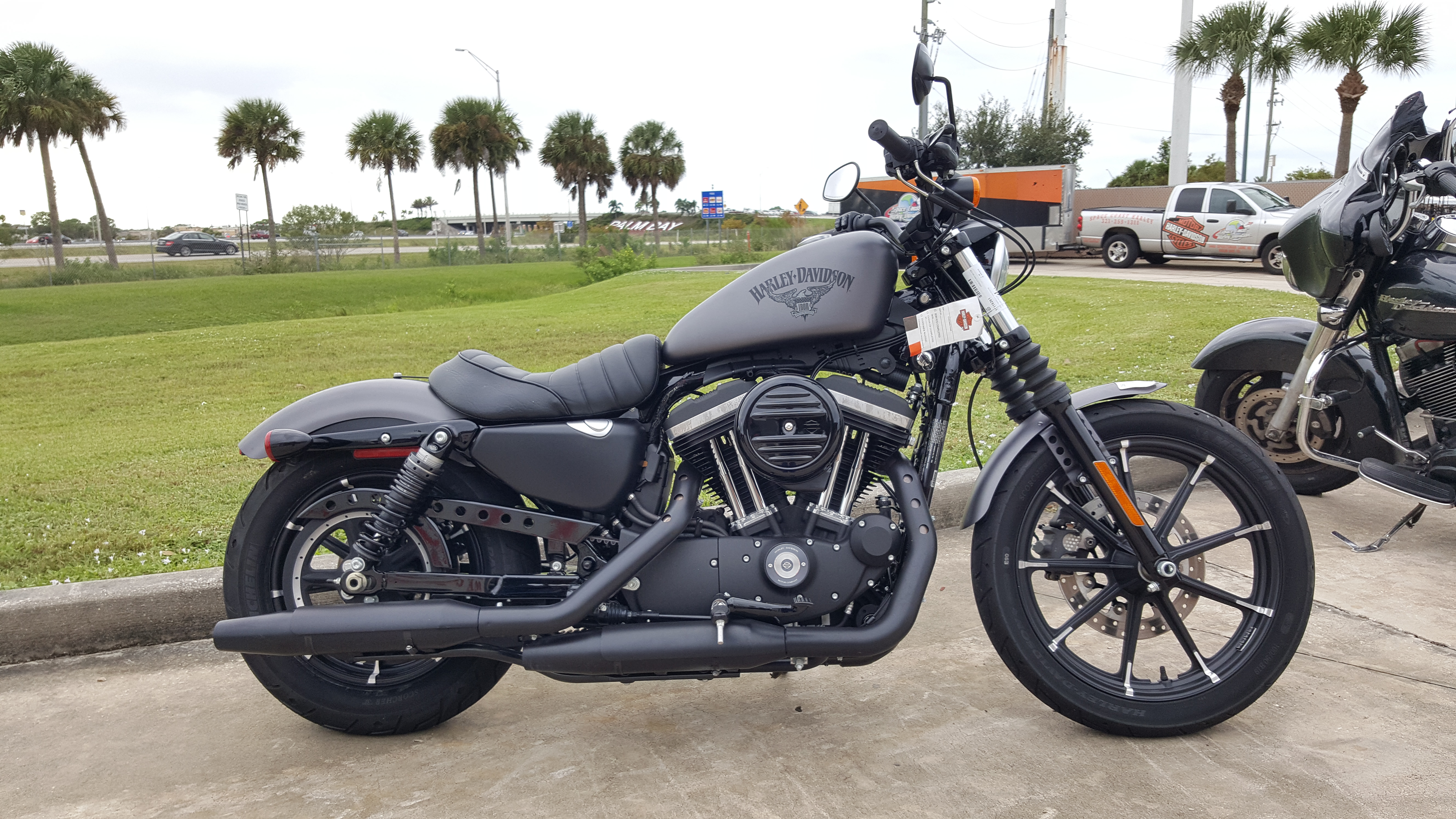 2017 iron 883 value