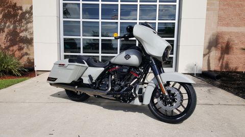 New 2020 Harley-Davidson CVO Street Glide in Palm Bay #950324 | Space